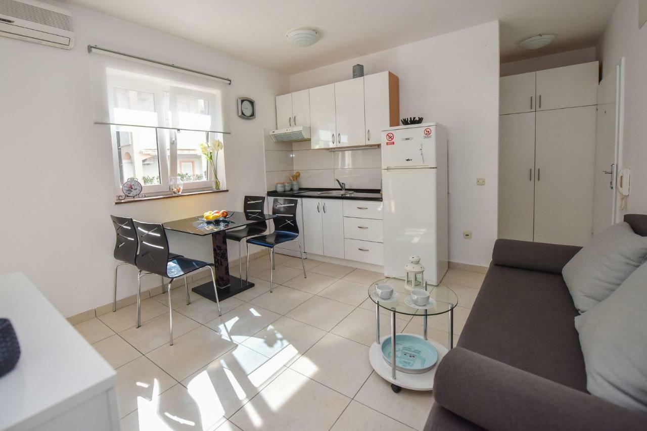 Vicy Apartment Novalja Luaran gambar